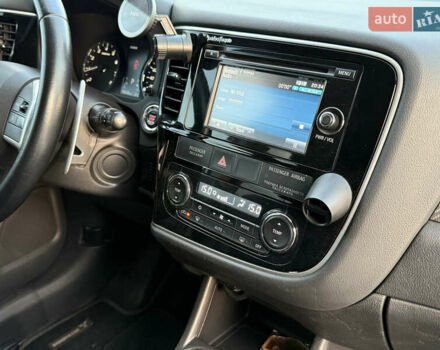 Серый Мицубиси Аутлендер, объемом двигателя 2.4 л и пробегом 156 тыс. км за 14400 $, фото 33 на Automoto.ua