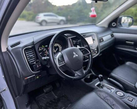 Серый Мицубиси Аутлендер, объемом двигателя 2.4 л и пробегом 199 тыс. км за 13200 $, фото 9 на Automoto.ua