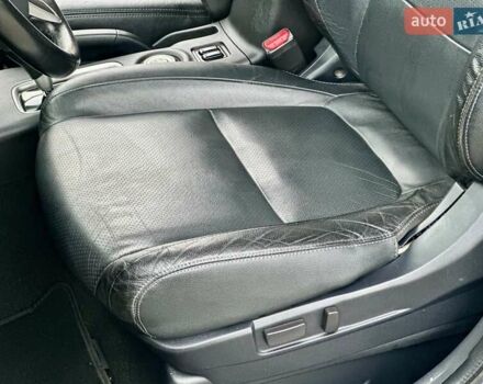 Сірий Міцубісі Аутлендер, об'ємом двигуна 2.3 л та пробігом 207 тис. км за 13700 $, фото 22 на Automoto.ua