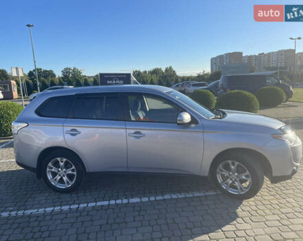 Серый Мицубиси Аутлендер, объемом двигателя 2.36 л и пробегом 177 тыс. км за 11990 $, фото 11 на Automoto.ua