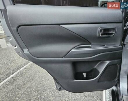 Серый Мицубиси Аутлендер, объемом двигателя 2.4 л и пробегом 72 тыс. км за 15900 $, фото 36 на Automoto.ua