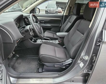 Серый Мицубиси Аутлендер, объемом двигателя 2.4 л и пробегом 72 тыс. км за 15900 $, фото 20 на Automoto.ua