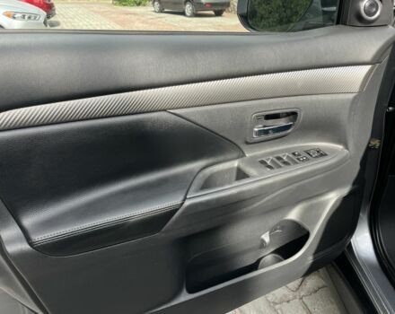 Серый Мицубиси Аутлендер, объемом двигателя 2.2 л и пробегом 239 тыс. км за 13800 $, фото 6 на Automoto.ua