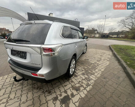Серый Мицубиси Аутлендер, объемом двигателя 2.2 л и пробегом 224 тыс. км за 13850 $, фото 8 на Automoto.ua