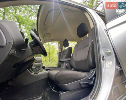 Серый Мицубиси Аутлендер, объемом двигателя 2 л и пробегом 203 тыс. км за 10999 $, фото 10 на Automoto.ua