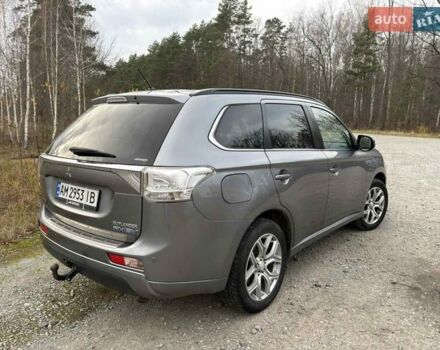 Серый Мицубиси Аутлендер, объемом двигателя 2 л и пробегом 280 тыс. км за 14500 $, фото 10 на Automoto.ua