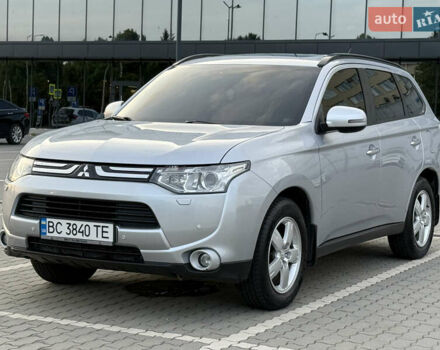 Серый Мицубиси Аутлендер, объемом двигателя 2.4 л и пробегом 156 тыс. км за 14400 $, фото 4 на Automoto.ua