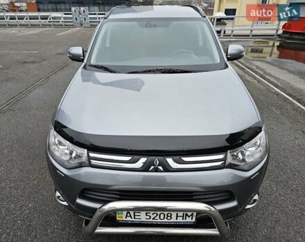 Серый Мицубиси Аутлендер, объемом двигателя 2.4 л и пробегом 72 тыс. км за 15900 $, фото 12 на Automoto.ua