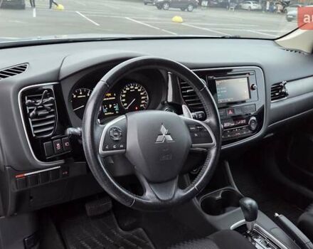 Серый Мицубиси Аутлендер, объемом двигателя 2.36 л и пробегом 54 тыс. км за 15400 $, фото 13 на Automoto.ua