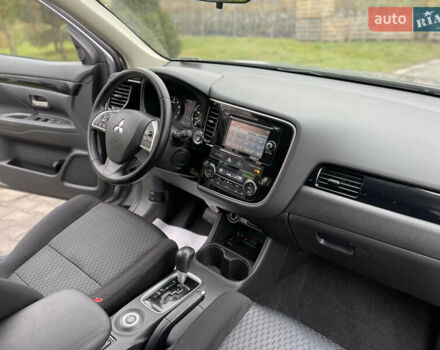Сірий Міцубісі Аутлендер, об'ємом двигуна 2.4 л та пробігом 240 тис. км за 9999 $, фото 18 на Automoto.ua