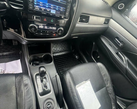 Серый Мицубиси Аутлендер, объемом двигателя 2.2 л и пробегом 224 тыс. км за 13850 $, фото 22 на Automoto.ua