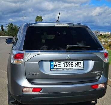 Міцубісі Аутлендер 2013 у Кривому Розі на Automoto.ua Сірий Міцубісі Аутлендер, об'ємом двигуна 3 л та пробігом 104 тис. км за 13500 $, фото 17 на Automoto.ua