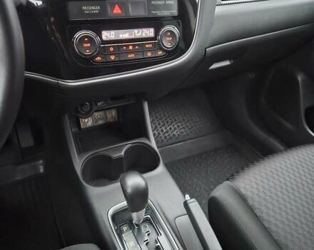 Серый Мицубиси Аутлендер, объемом двигателя 2.4 л и пробегом 72 тыс. км за 15900 $, фото 47 на Automoto.ua