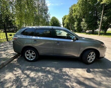 Сірий Міцубісі Аутлендер, об'ємом двигуна 2.4 л та пробігом 200 тис. км за 271 $, фото 2 на Automoto.ua