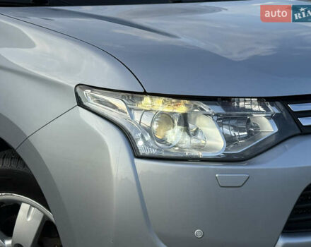 Серый Мицубиси Аутлендер, объемом двигателя 2.4 л и пробегом 156 тыс. км за 14400 $, фото 6 на Automoto.ua