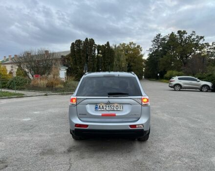 Серый Мицубиси Аутлендер, объемом двигателя 2.4 л и пробегом 199 тыс. км за 13200 $, фото 5 на Automoto.ua