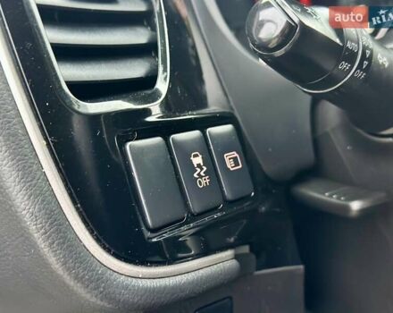 Сірий Міцубісі Аутлендер, об'ємом двигуна 2.3 л та пробігом 207 тис. км за 13700 $, фото 26 на Automoto.ua