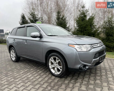 Сірий Міцубісі Аутлендер, об'ємом двигуна 2.4 л та пробігом 240 тис. км за 9999 $, фото 3 на Automoto.ua