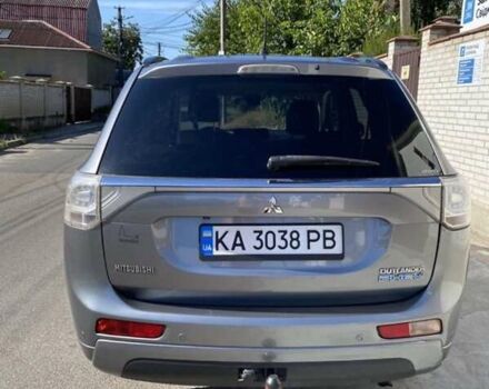 Міцубісі Аутлендер 2013 у Києві на Automoto.ua Сірий Міцубісі Аутлендер, об'ємом двигуна 2 л та пробігом 258 тис. км за 13700 $, фото 7 на Automoto.ua