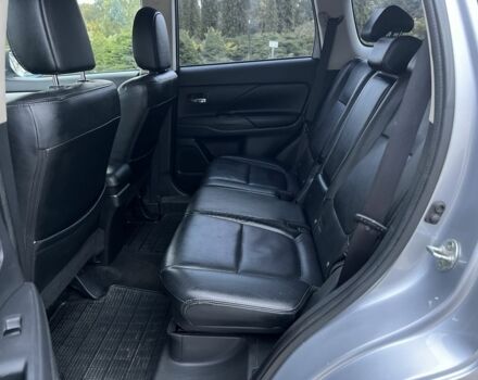 Серый Мицубиси Аутлендер, объемом двигателя 2.4 л и пробегом 199 тыс. км за 13200 $, фото 11 на Automoto.ua