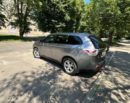 Сірий Міцубісі Аутлендер, об'ємом двигуна 2.4 л та пробігом 200 тис. км за 271 $, фото 3 на Automoto.ua