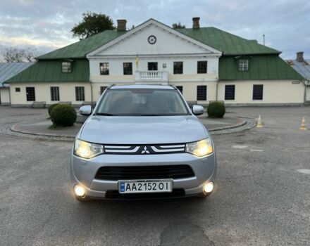 Серый Мицубиси Аутлендер, объемом двигателя 2.4 л и пробегом 199 тыс. км за 13200 $, фото 1 на Automoto.ua