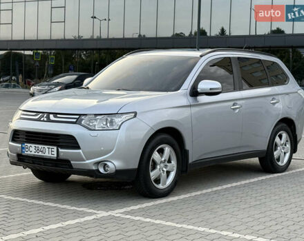 Серый Мицубиси Аутлендер, объемом двигателя 2.4 л и пробегом 156 тыс. км за 14400 $, фото 3 на Automoto.ua