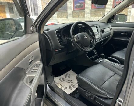 Серый Мицубиси Аутлендер, объемом двигателя 2.2 л и пробегом 239 тыс. км за 13800 $, фото 5 на Automoto.ua