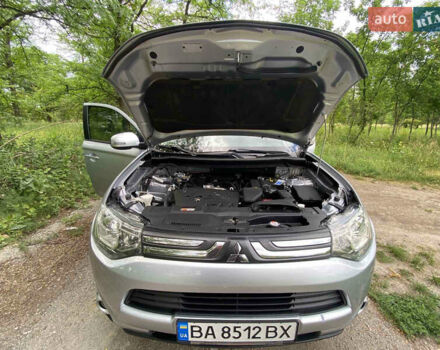 Серый Мицубиси Аутлендер, объемом двигателя 2 л и пробегом 203 тыс. км за 10999 $, фото 23 на Automoto.ua