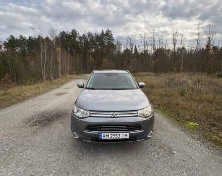 Серый Мицубиси Аутлендер, объемом двигателя 2 л и пробегом 280 тыс. км за 14500 $, фото 7 на Automoto.ua