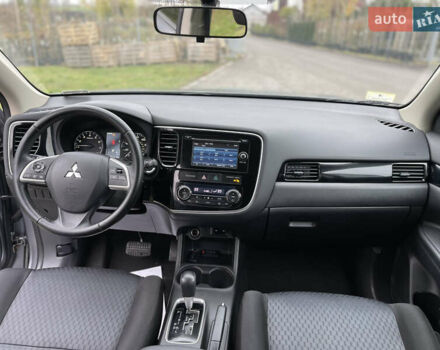 Сірий Міцубісі Аутлендер, об'ємом двигуна 2.4 л та пробігом 240 тис. км за 9999 $, фото 16 на Automoto.ua