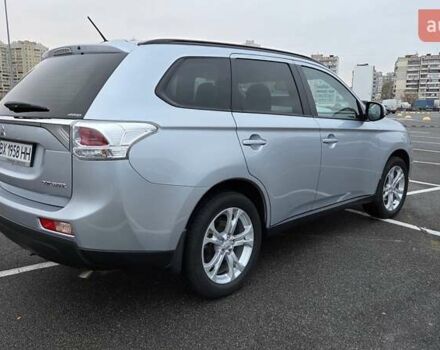 Серый Мицубиси Аутлендер, объемом двигателя 2.36 л и пробегом 54 тыс. км за 15400 $, фото 3 на Automoto.ua