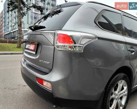 Серый Мицубиси Аутлендер, объемом двигателя 2.4 л и пробегом 209 тыс. км за 10990 $, фото 20 на Automoto.ua