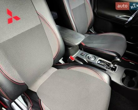 Серый Мицубиси Аутлендер, объемом двигателя 2.4 л и пробегом 209 тыс. км за 10990 $, фото 54 на Automoto.ua