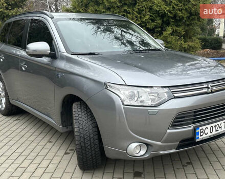 Серый Мицубиси Аутлендер, объемом двигателя 2 л и пробегом 285 тыс. км за 14700 $, фото 13 на Automoto.ua