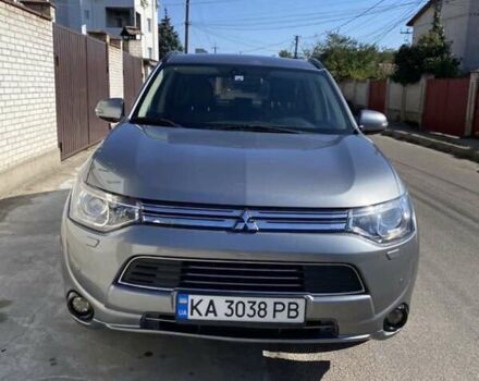 Міцубісі Аутлендер 2013 у Києві на Automoto.ua Сірий Міцубісі Аутлендер, об'ємом двигуна 2 л та пробігом 258 тис. км за 13700 $, фото 13 на Automoto.ua