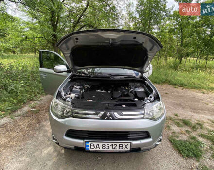 Серый Мицубиси Аутлендер, объемом двигателя 2 л и пробегом 203 тыс. км за 10999 $, фото 15 на Automoto.ua