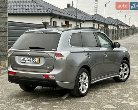 Сірий Міцубісі Аутлендер, об'ємом двигуна 2.3 л та пробігом 207 тис. км за 13700 $, фото 13 на Automoto.ua