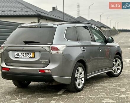 Сірий Міцубісі Аутлендер, об'ємом двигуна 2.3 л та пробігом 207 тис. км за 13700 $, фото 4 на Automoto.ua
