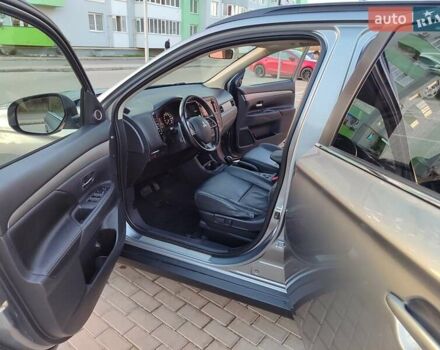 Серый Мицубиси Аутлендер, объемом двигателя 2.3 л и пробегом 250 тыс. км за 13499 $, фото 22 на Automoto.ua