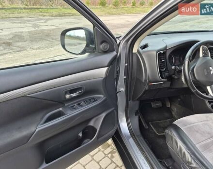 Сірий Міцубісі Аутлендер, об'ємом двигуна 2.4 л та пробігом 228 тис. км за 13500 $, фото 32 на Automoto.ua