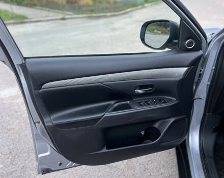 Серый Мицубиси Аутлендер, объемом двигателя 2.4 л и пробегом 199 тыс. км за 13200 $, фото 10 на Automoto.ua