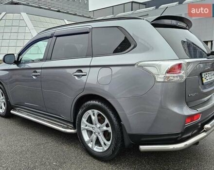 Серый Мицубиси Аутлендер, объемом двигателя 2.4 л и пробегом 72 тыс. км за 15900 $, фото 4 на Automoto.ua