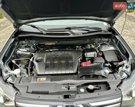 Сірий Міцубісі Аутлендер, об'ємом двигуна 2.3 л та пробігом 207 тис. км за 13700 $, фото 67 на Automoto.ua