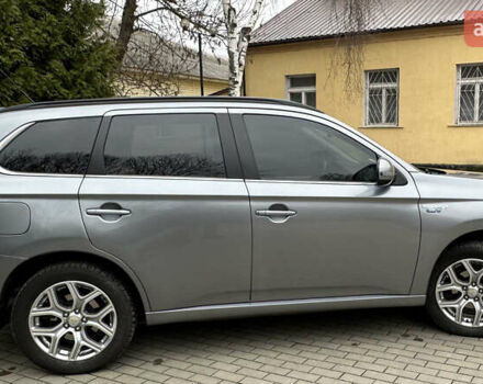 Серый Мицубиси Аутлендер, объемом двигателя 2 л и пробегом 285 тыс. км за 14700 $, фото 10 на Automoto.ua