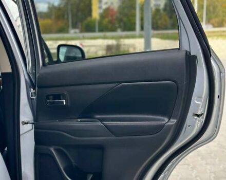 Серый Мицубиси Аутлендер, объемом двигателя 2.4 л и пробегом 228 тыс. км за 13999 $, фото 39 на Automoto.ua