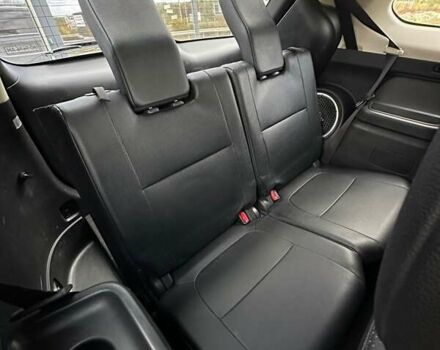 Серый Мицубиси Аутлендер, объемом двигателя 2.4 л и пробегом 228 тыс. км за 13999 $, фото 2 на Automoto.ua