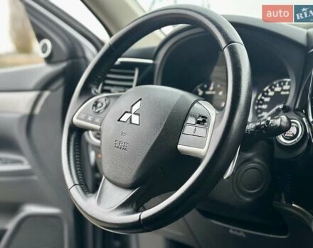 Сірий Міцубісі Аутлендер, об'ємом двигуна 2.3 л та пробігом 207 тис. км за 13700 $, фото 43 на Automoto.ua