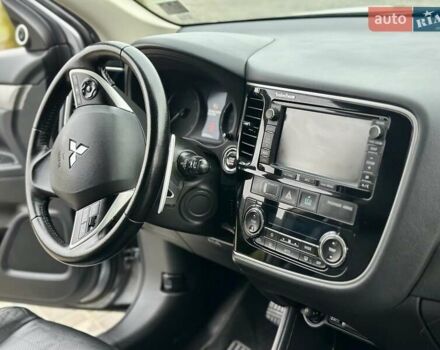 Сірий Міцубісі Аутлендер, об'ємом двигуна 2.3 л та пробігом 207 тис. км за 13700 $, фото 39 на Automoto.ua