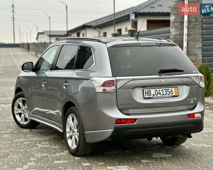 Сірий Міцубісі Аутлендер, об'ємом двигуна 2.3 л та пробігом 207 тис. км за 13700 $, фото 7 на Automoto.ua